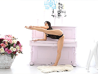 Sexy flexible girl in hot yoga video